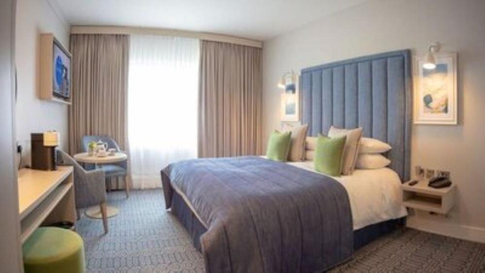 Four Seasons Hotel, คาร์ลิงฟอร์ด ภายนอก รูปภาพ