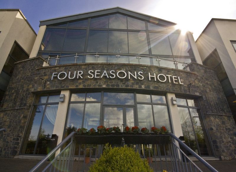 Four Seasons Hotel, คาร์ลิงฟอร์ด ภายนอก รูปภาพ